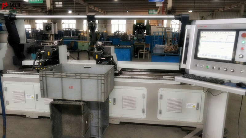 貝朗雙頭線材成型機在客戶處生產(chǎn)產(chǎn)品