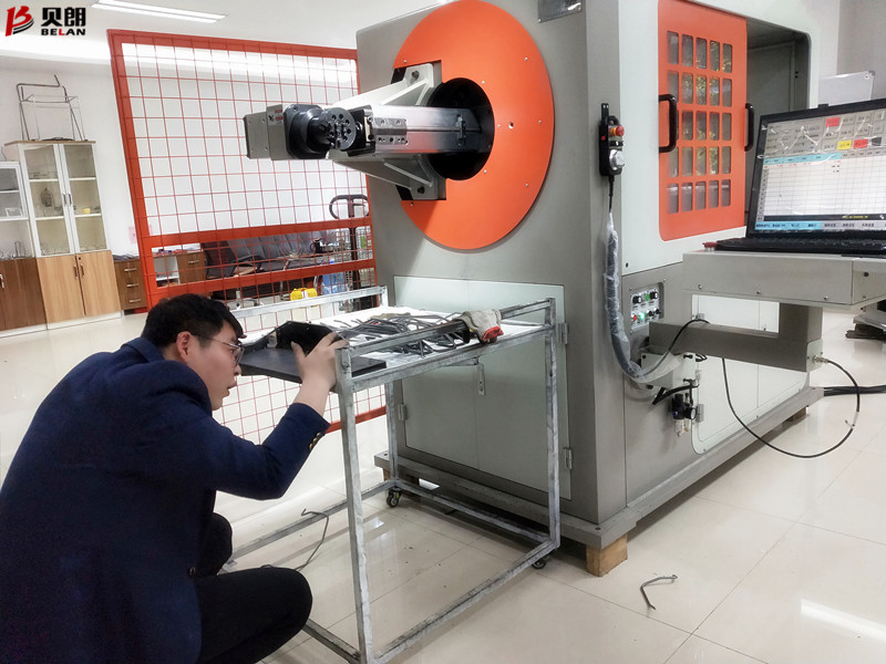 有一種技術(shù)叫鉆研——全自動鐵絲成型機